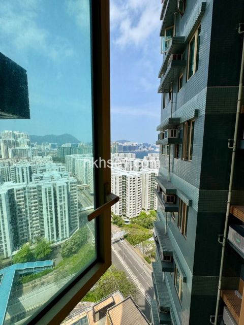 海濱南岸 第4座 *開揚 罕有橫廳 價錢抵 荀盤*